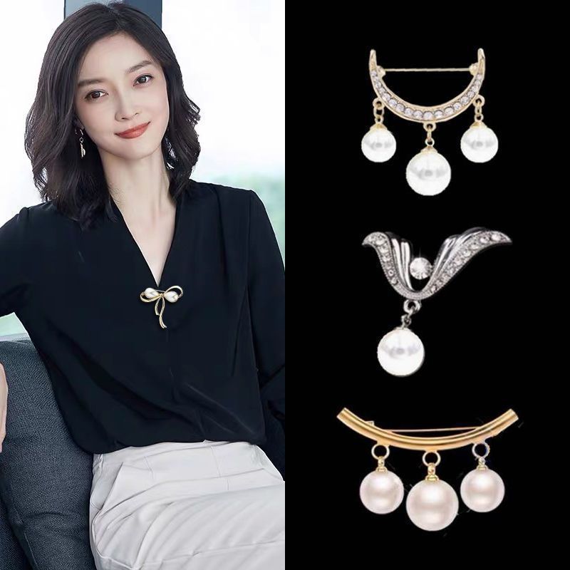 Fashionable Pearl Brooch, Anti-Exposure Accessory, Elegant Korean-Style Corsage, High-End Alloy Rhinestone Pin, Fixed Accessory