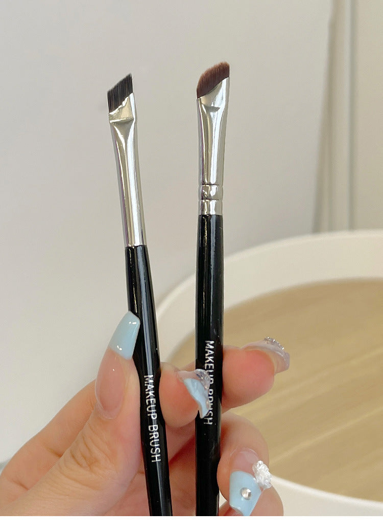 GECOMO sickle eyeliner brush oblique blade makeup brush eyelid down to lying silkworm brush eyebrow brush eye makeup brush