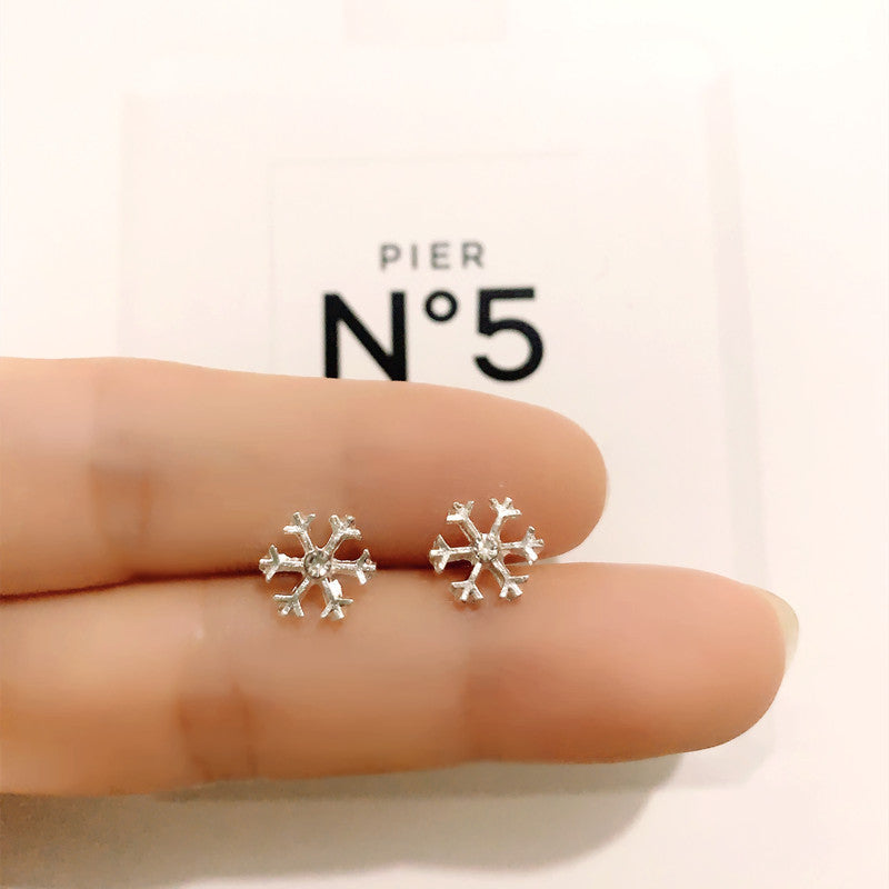2025 New Style Earrings with a Unique Design, High-End Feel, Versatile for Everyday Wear, Fashionable Earrings Wholesale, Ear Studs for Women, Ear Cartilage Studs