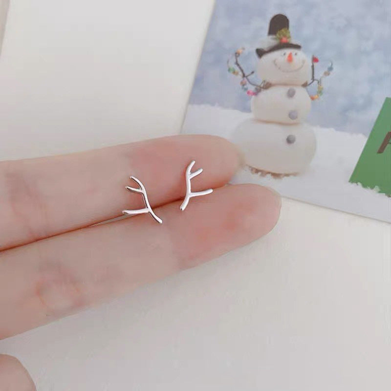 2025 New Style Earrings with a Unique Design, High-End Feel, Versatile for Everyday Wear, Fashionable Earrings Wholesale, Ear Studs for Women, Ear Cartilage Studs