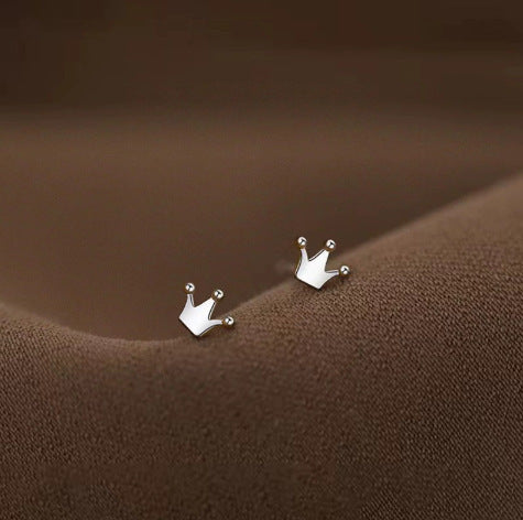 2025 New Style Earrings with a Unique Design, High-End Feel, Versatile for Everyday Wear, Fashionable Earrings Wholesale, Ear Studs for Women, Ear Cartilage Studs