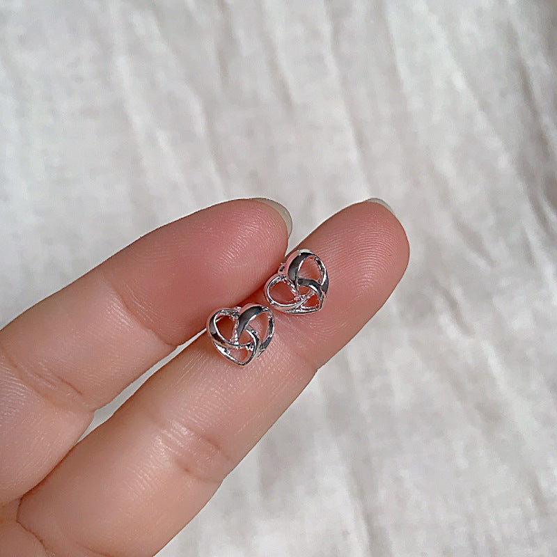 2025 New Style Earrings with a Unique Design, High-End Feel, Versatile for Everyday Wear, Fashionable Earrings Wholesale, Ear Studs for Women, Ear Cartilage Studs