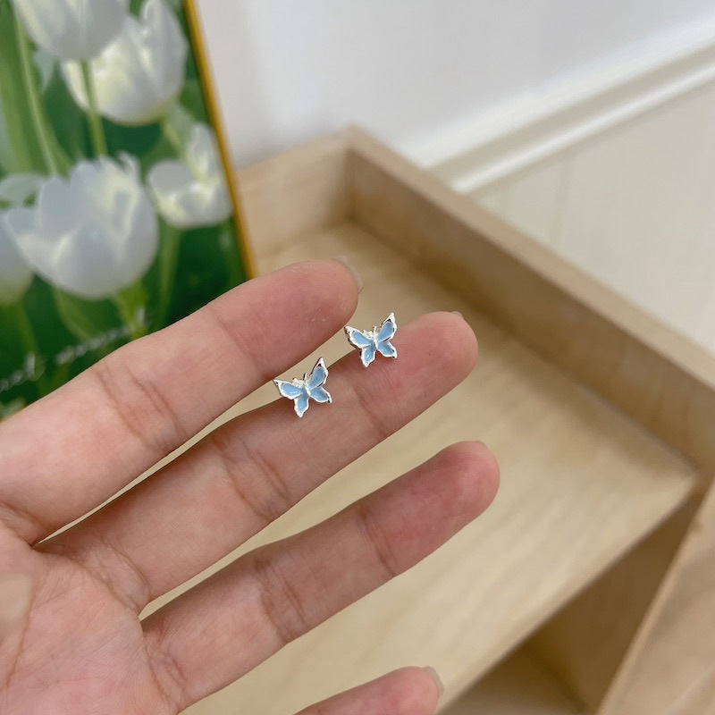 2025 New Style Earrings with a Unique Design, High-End Feel, Versatile for Everyday Wear, Fashionable Earrings Wholesale, Ear Studs for Women, Ear Cartilage Studs
