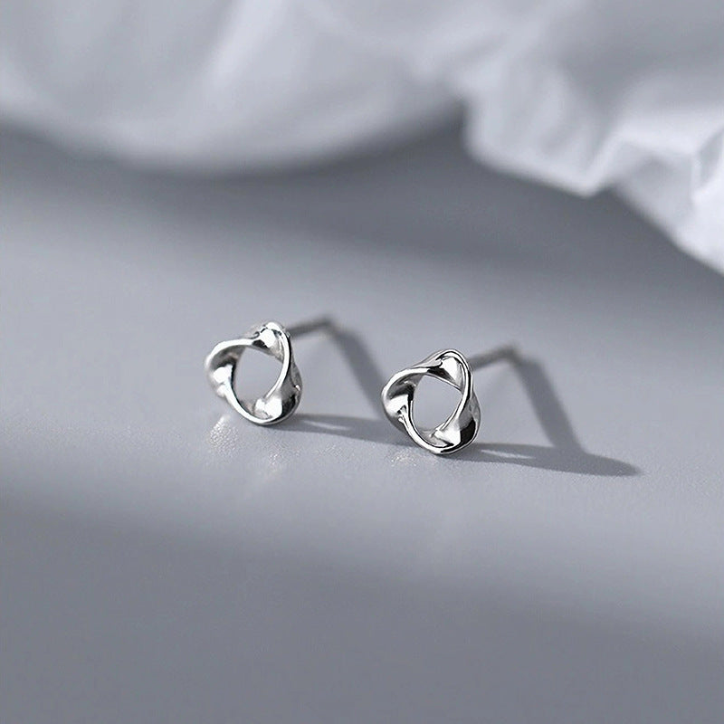 2025 New Style Earrings with a Unique Design, High-End Feel, Versatile for Everyday Wear, Fashionable Earrings Wholesale, Ear Studs for Women, Ear Cartilage Studs