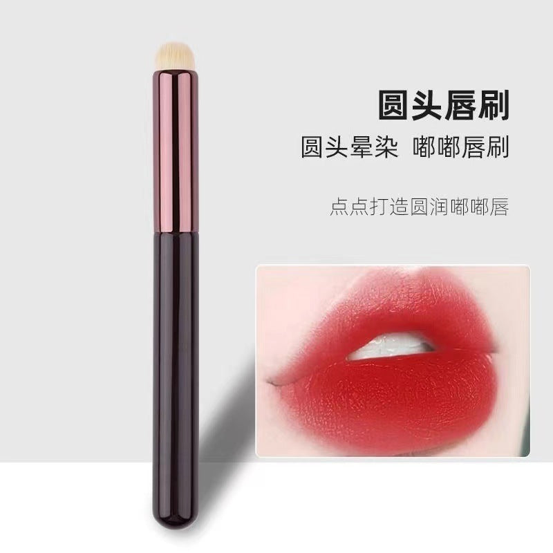 Lipstick lipstick brush with lid lip brush small round head lip brush halo brush concealer brush portable lip brush mini makeup brush