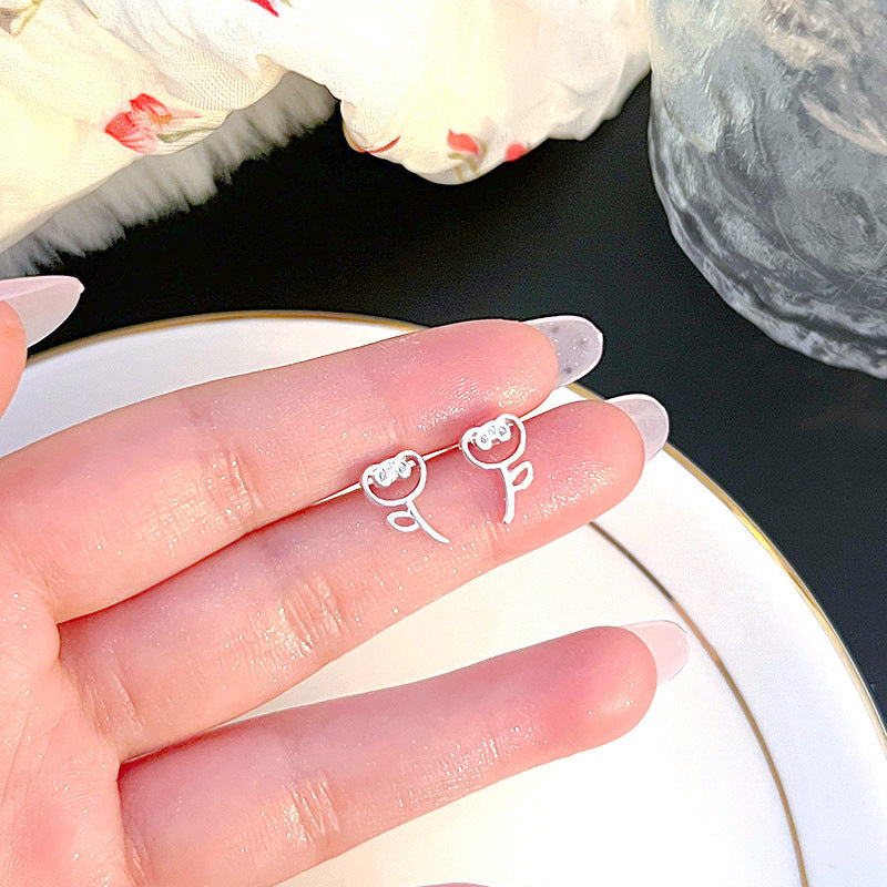 2025 New Style Earrings with a Unique Design, High-End Feel, Versatile for Everyday Wear, Fashionable Earrings Wholesale, Ear Studs for Women, Ear Cartilage Studs