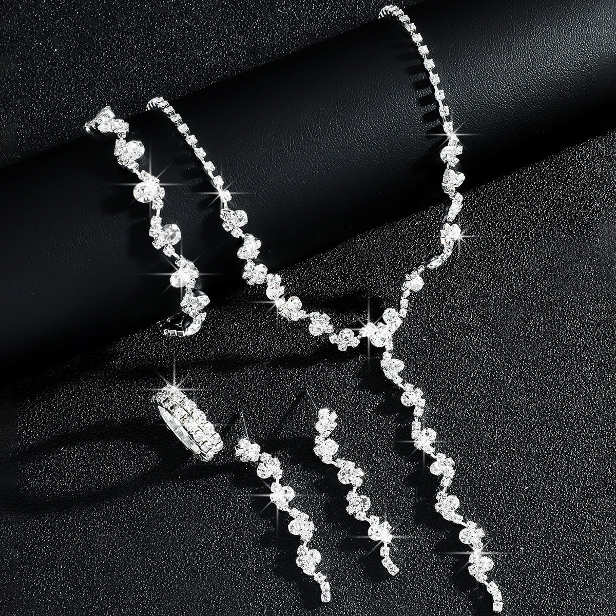 Luxurious Elegant, High-End Sparkling Rhinestone Flower Necklace, Bracelet, Earrings and Ring Four-Piece Set, Music Party Jewelry
