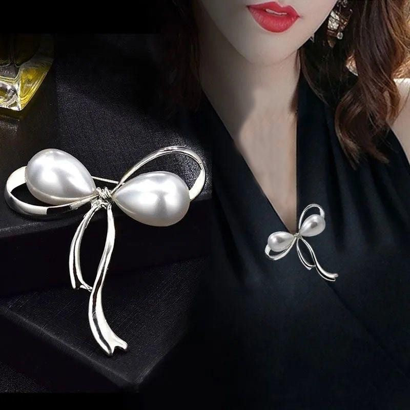 Fashionable Pearl Brooch, Anti-Exposure Accessory, Elegant Korean-Style Corsage, High-End Alloy Rhinestone Pin, Fixed Accessory