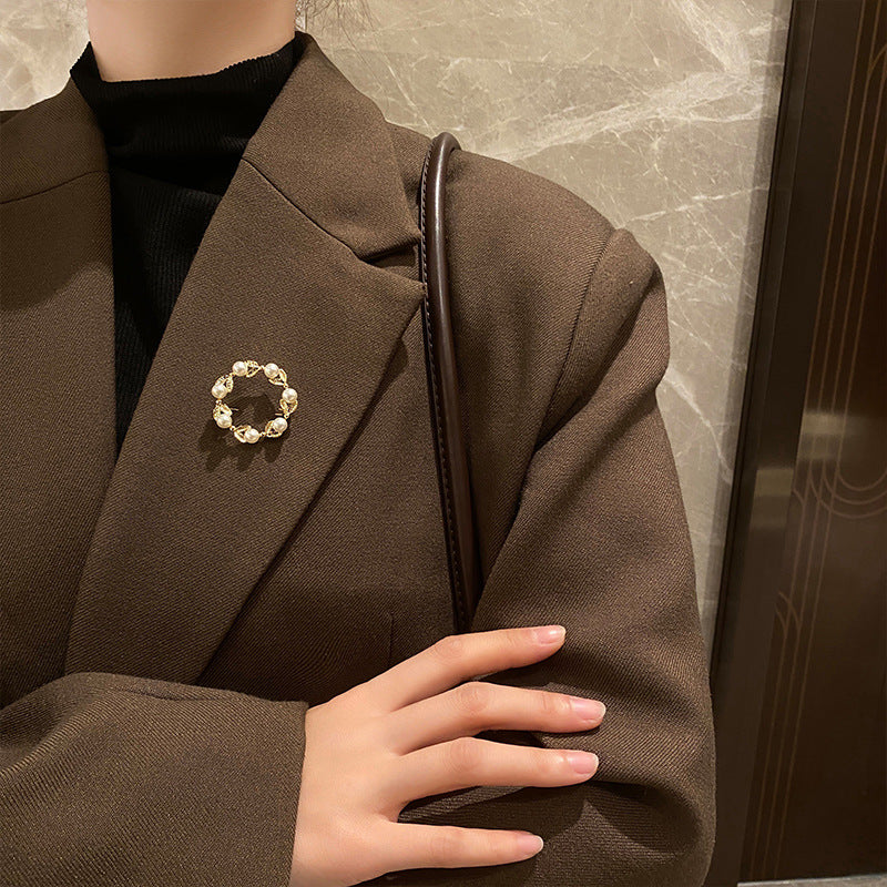 South Korea Dongdaemun Pearl Brooch Leaves Geometric Ring Corsage Fashion Elegant Internet Celebrity Personalized Clothes Accessories